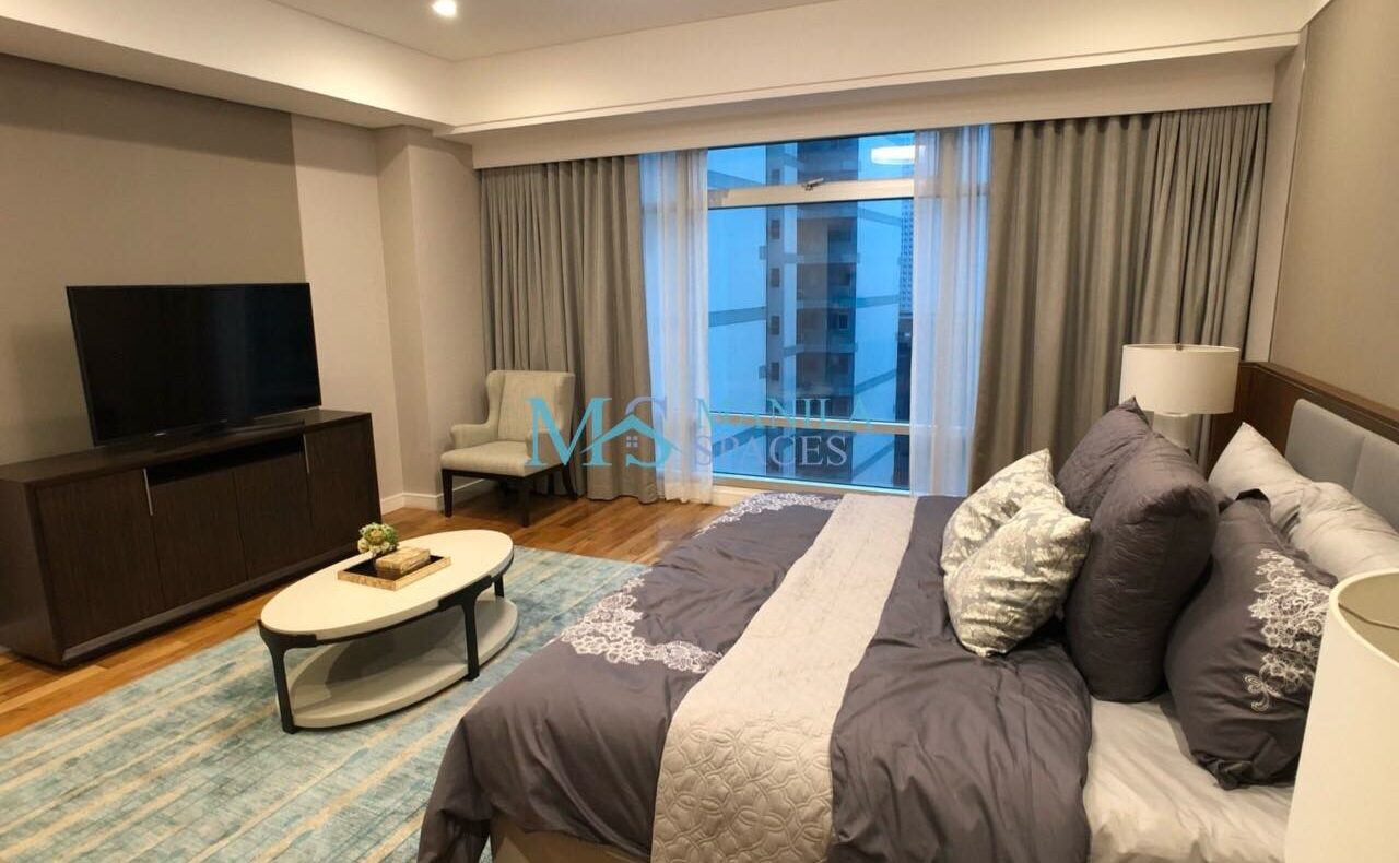 Special Furnished 3-Bedroom flat in One Penn Place, Makati City