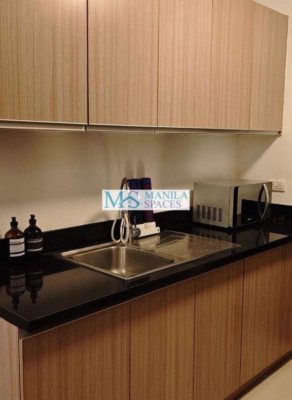 Furnished 1-Bedroom unit in The Maridien, Bonifacio Global City