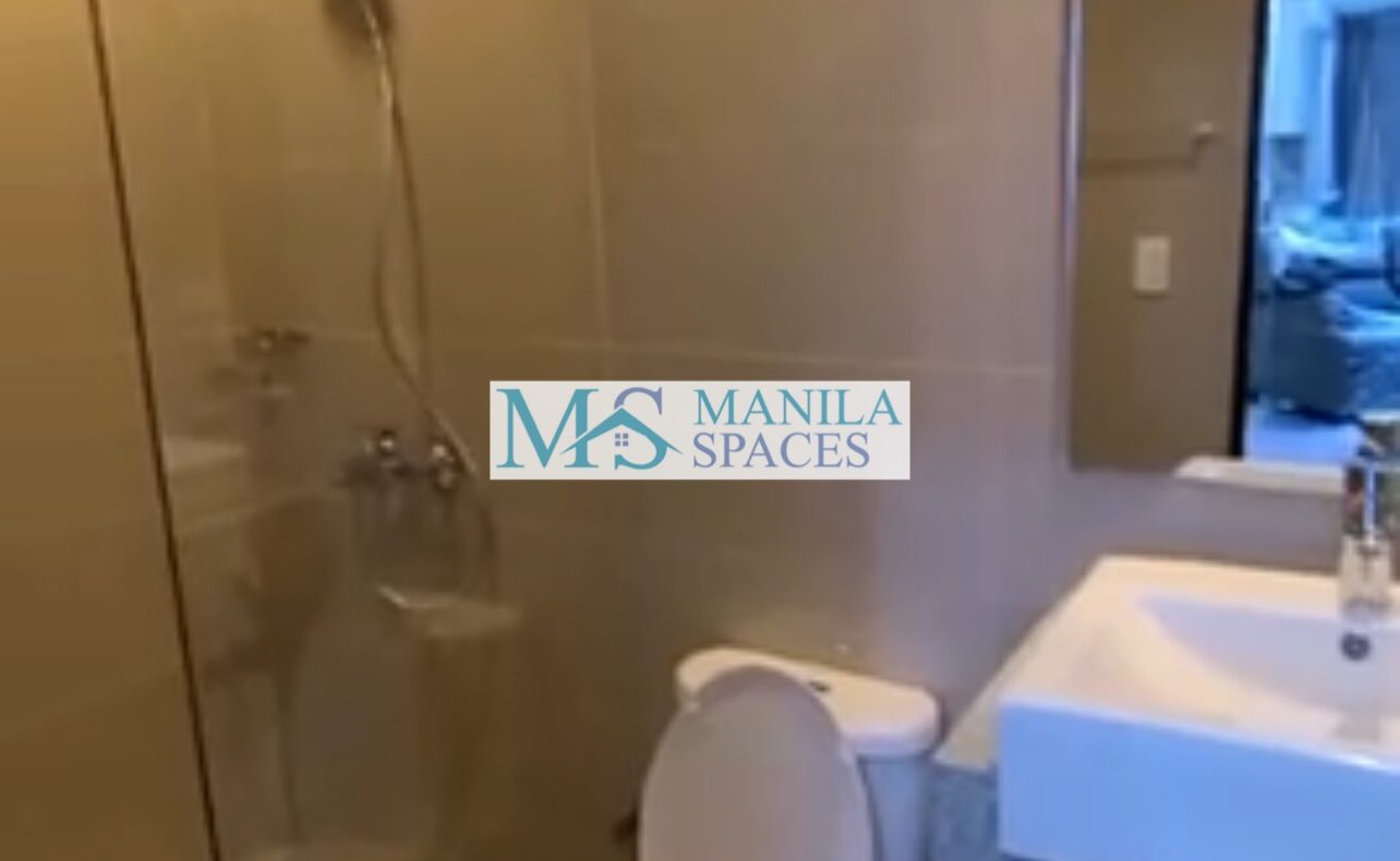 Large 1-Bedroom unit for rent in Uptown Parksuites, BGC