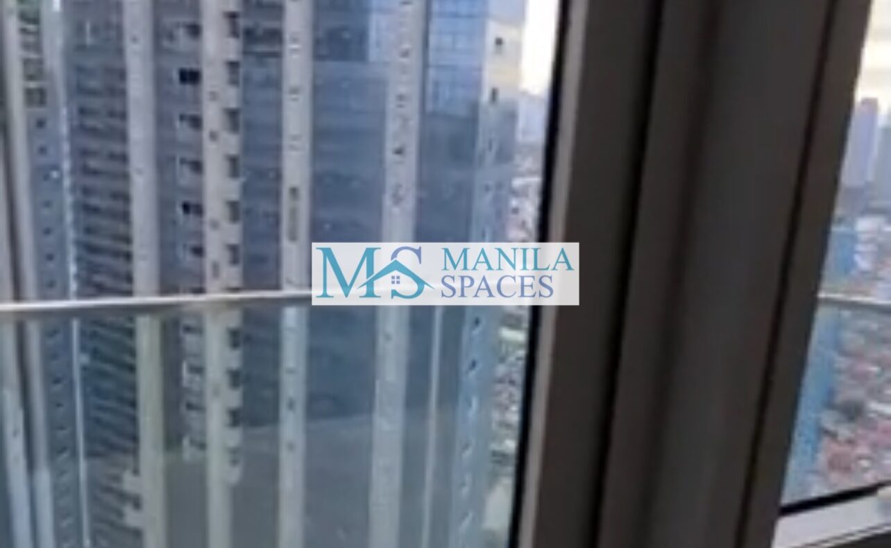 Large 1-Bedroom unit for rent in Uptown Parksuites, BGC