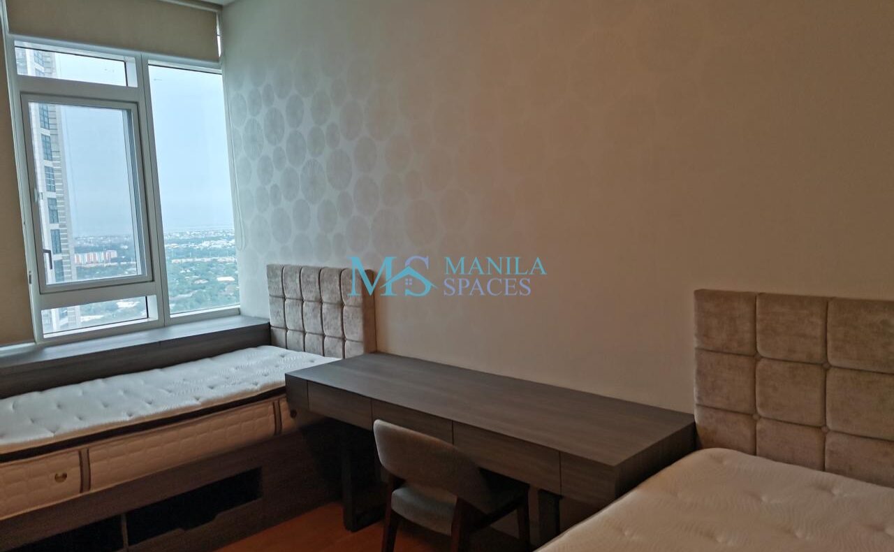 Penthouse 3 Bedroom unit For Rent at Park Terraces, Makati