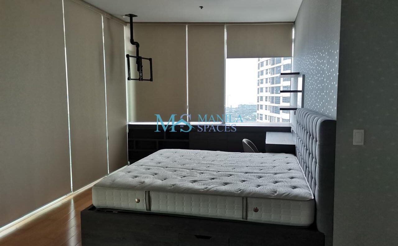 Penthouse 3 Bedroom unit For Rent at Park Terraces, Makati