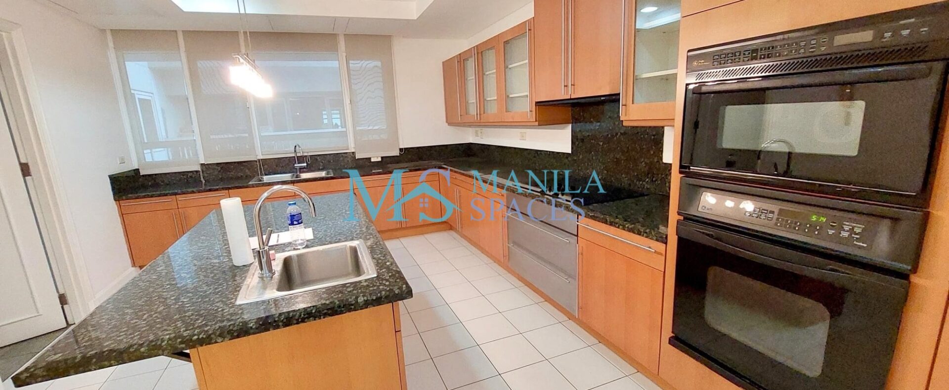 One Roxas Triangle: Unfurnished 3-Bedroom unit in Makati