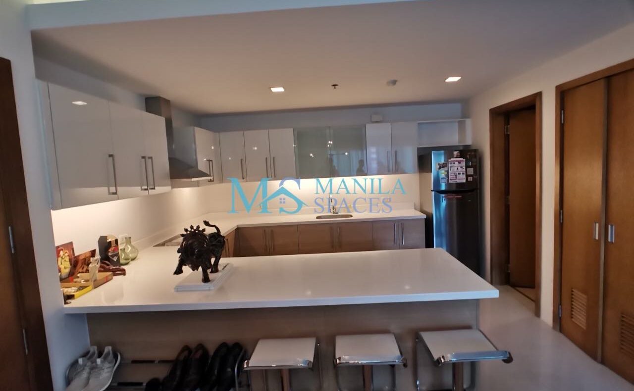 Low floor 1-bedroom unit at Park Terraces, Makati City