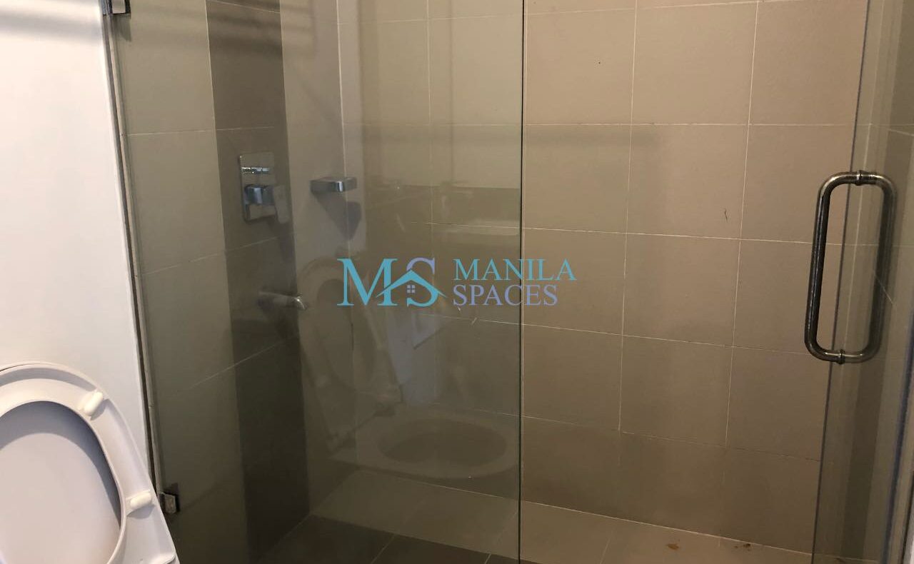 Semi-Furnished 1-Bedroom Condo Unit at One Maridien, BGC