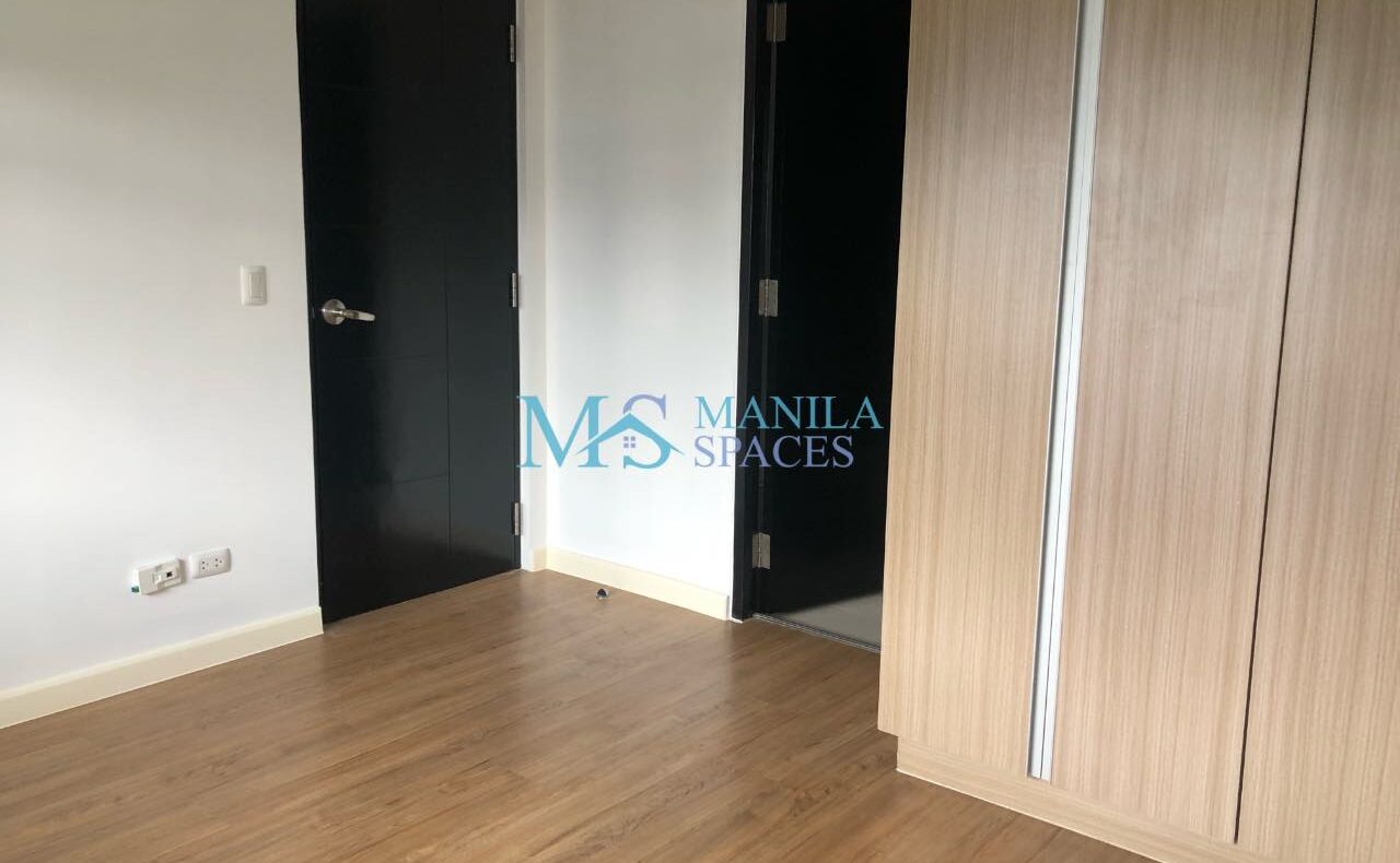 Semi-Furnished 1-Bedroom Condo Unit at One Maridien, BGC