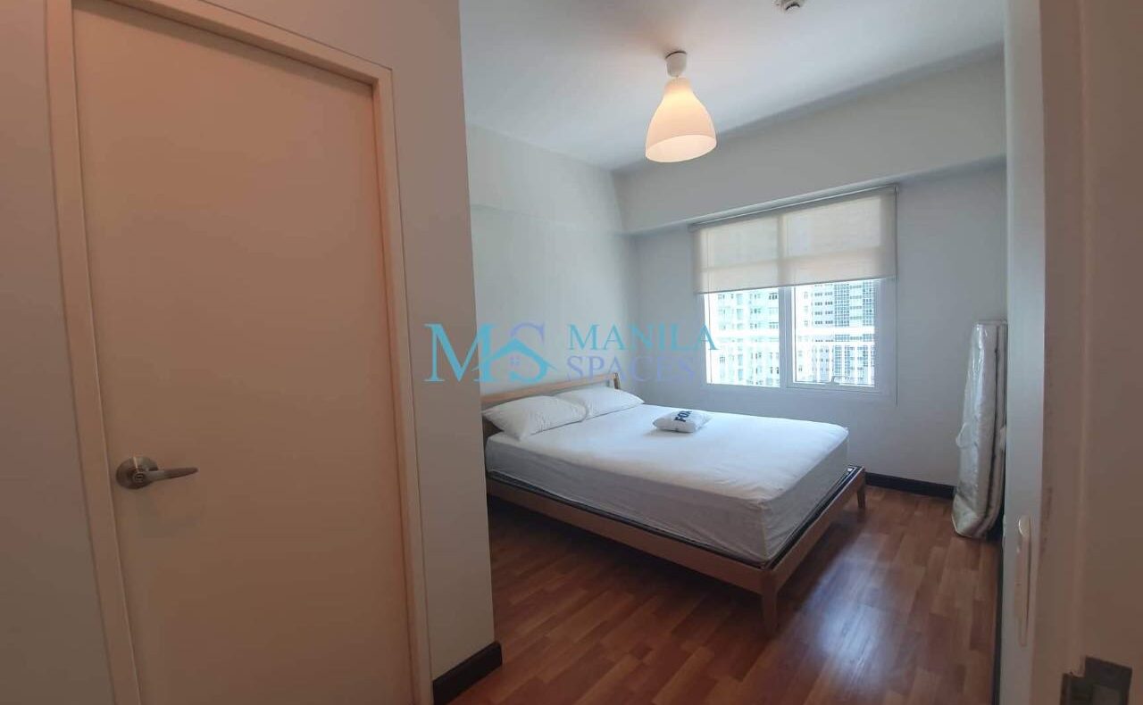 Minimalist 1-Bedroom Condo Unit for Rent at Two Serendra, BGC