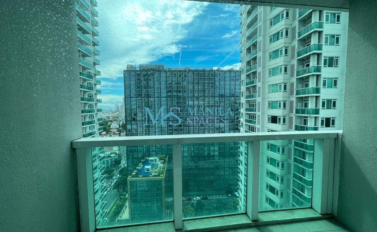 Nicely Furnished 1-Bedroom with Balcony at Park Terraces, Makati