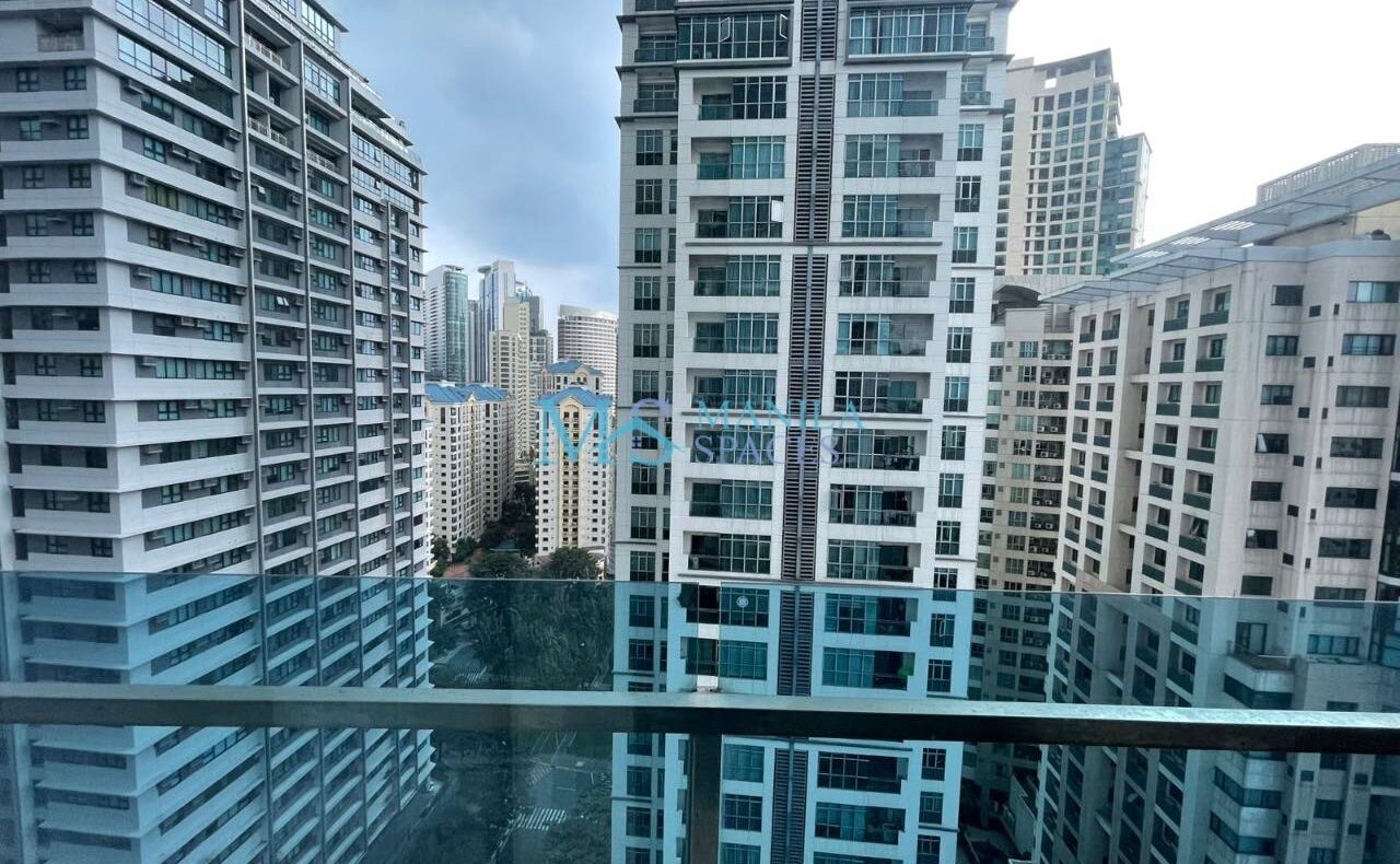 Furnished 1-Bedroom with Balcony at Blue Sapphire Residences