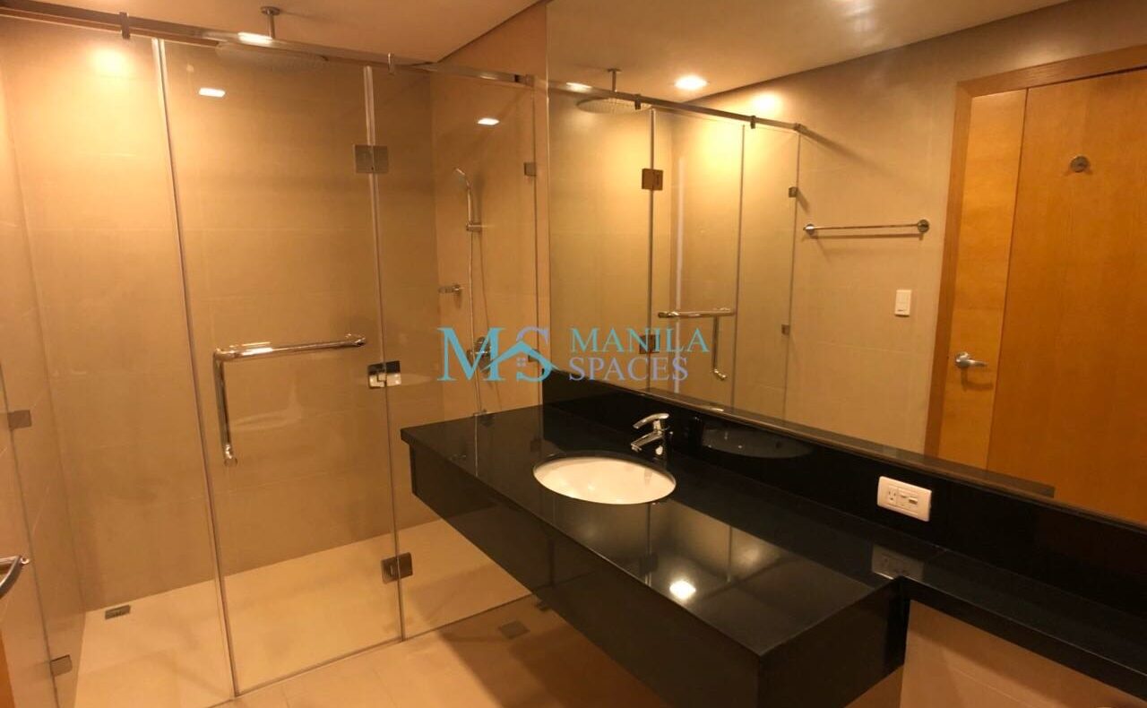 Park Terraces: 2 Bedroom Apartment for Rent in Makati City